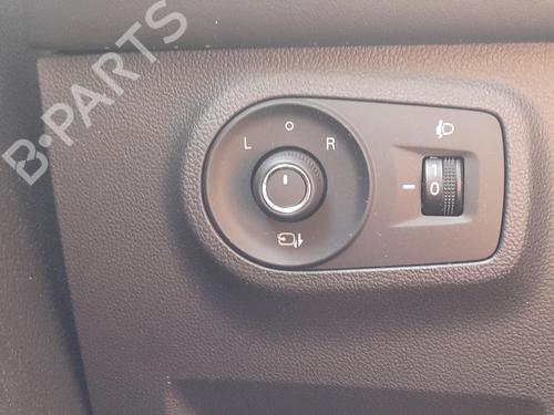 mirror-switch-mg-mg-zs-suv-azs1-2017-29891164 main image