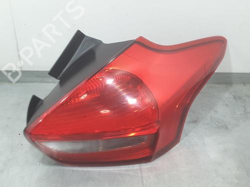 Farolim direito Farolim direito FORD FOCUS III 1.0 EcoBoost (125 hp) 39658467 39658467