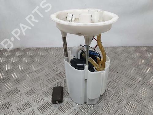 Used Fuel pump BMW i8 (I12) hybrid (231 hp) 17585276