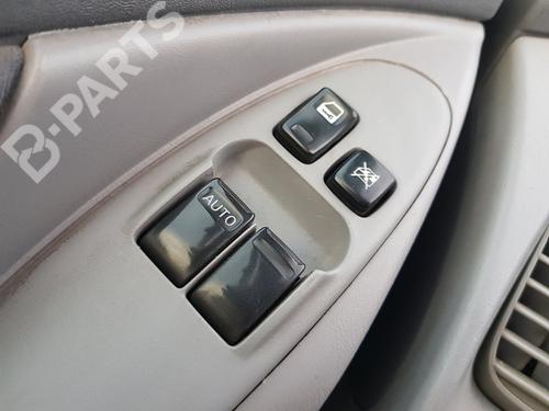 Used Left front window switch NISSAN ALMERA TINO (V10) [1998-2006]  11840406