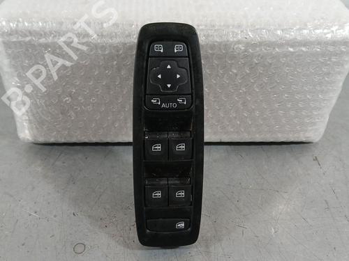 Used Left front window switch Left front window switch RENAULT MEGANE IV Hatchback (B9A/M/N_) 1.5 dCi 110 (B9A3) (110 hp) 35987121 35987121