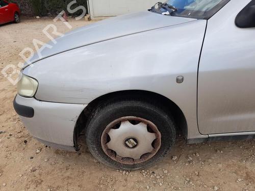 Used Left front fenders SEAT CORDOBA (6K1, 6K2) [1993-2002]  29979161