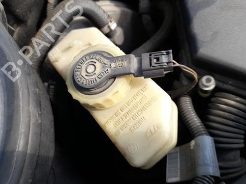 Hovedbremsecylinder BMW 3 Coupe (E46) 318 Ci (118 hp) 30083412