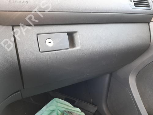 Used Glove box VW TOURAN (1T1, 1T2) 1.9 TDI (105 hp) 28730086