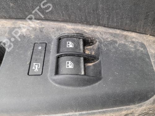 Used Left front window switch FIAT DOBLO Cargo (263_) 1.4 Natural Power (120 hp) 31888844