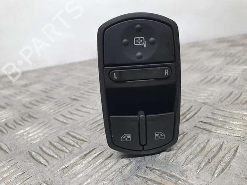 Used Left front window switch OPEL CORSA D (S07) [2006-2015]  11808677