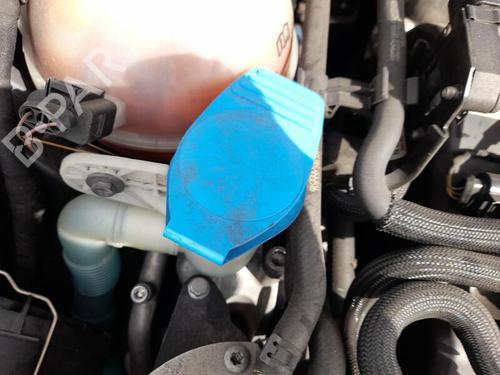 Used Windscreen washer tank VW GOLF VI (5K1) 1.6 TDI (105 hp) 29862221