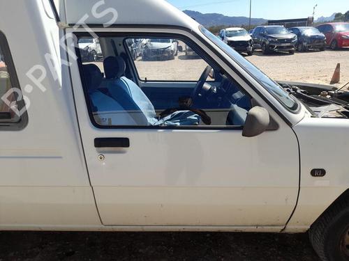 Used Right front door RENAULT RAPID Box Body/MPV (F40_, G40_) [1985-2001]  29020379