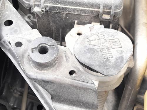 Sprinklertank Sprinklertank TOYOTA RAV 4 III (_A3_) 2.0 (ZSA35_, ZSA35R) (158 hp) 36306331 36306331