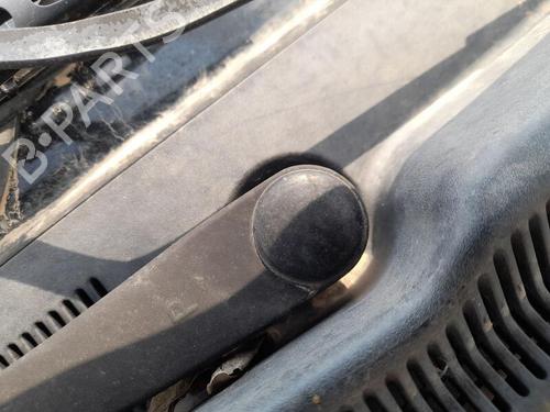 Used Front wiper motor KIA CERATO I Saloon (LD) [2004-2011]  28376886
