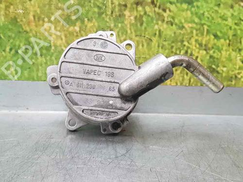 Used Vacuum pump MERCEDES-BENZ C-CLASS (W203) C 220 CDI (203.006, 203.008) (143 hp) 5405589