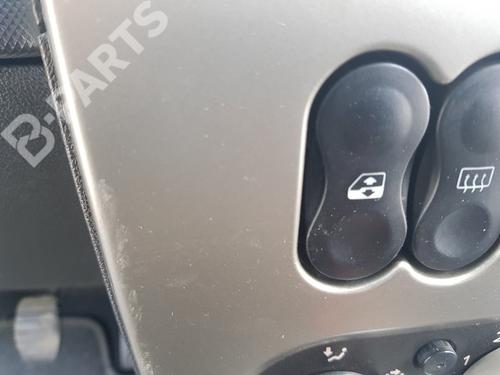 Used Left front window switch Left front window switch DACIA SANDERO 1.5 dCi (68 hp) 10737332 10737332