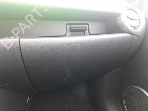 Used Glove box MAZDA 2 (DE_, DH_) 1.4 MZR-CD (68 hp) 27202175