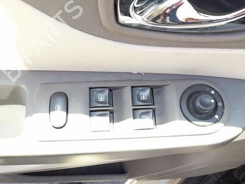 Used Left front window switch Left front window switch RENAULT CAPTUR I (J5_, H5_) 1.5 dCi 90 (J5N4, J5M5, J5MW, J5M6, J5AL, J5AJ) (90 hp) 36498607 36498607