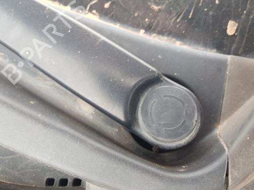 Used Front wiper motor KIA CEE'D (JD) 1.6 CRDi 110 (110 hp) 30361122