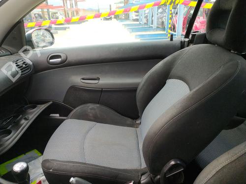 Used Right front seat PEUGEOT 206 CC (2D) 1.6 16V (2DNFUF, 2DNFUR) (109 hp) 32141783