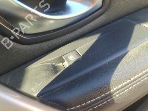 Used Right front window switch RENAULT LAGUNA III (BT0/1) [2007-2015]  22640095