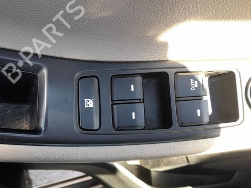 Used Left front window switch Left front window switch HYUNDAI i20 II (GB, IB) 1.2 (84 hp) 34632998 34632998