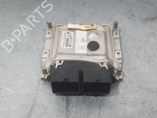 engine-control-unit-ecu-hyundai-i30-gd-2011-39966292 main image