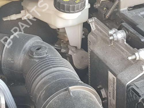 Used Brake master cylinder PEUGEOT 5008 II (MC_, MJ_, MR_, M4_) [2016-2025]  17049510