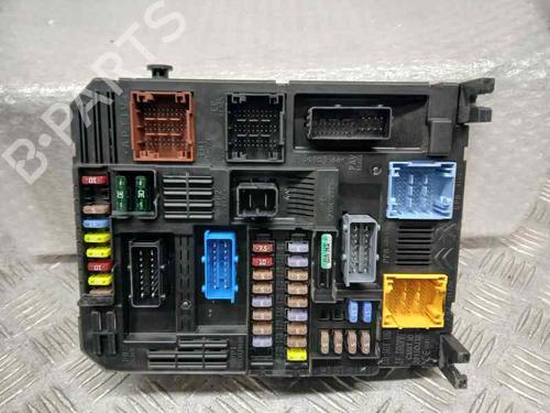Used Fuse box PEUGEOT 3008 II SUV (MC_, MR_, MJ_, M4_) [2016-2025]  22221595