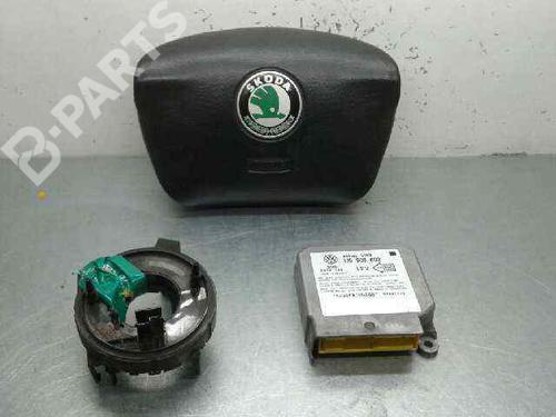 Used Driver airbag SKODA OCTAVIA I (1U2) [1996-2010]  871118