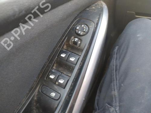 Used Left front window switch OPEL GRANDLAND / GRANDLAND X (A18, P1UO) 1.2 (75) (131 hp) 25769385
