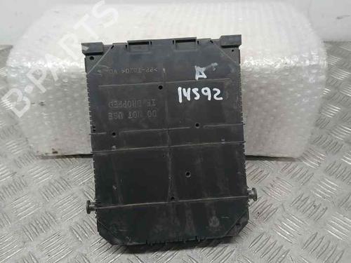 Fuse box PEUGEOT 3008 II SUV (MC_, MR_, MJ_, M4_)  | BP21493064E1 