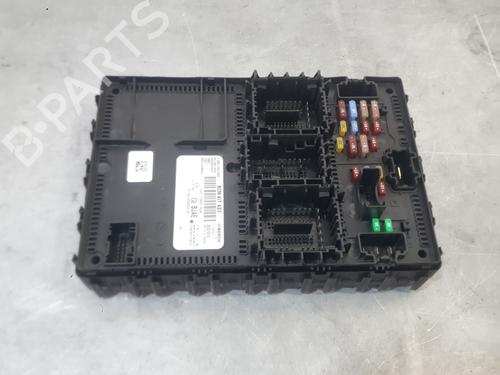 Used Fuse box Fuse box 37242487 37242487