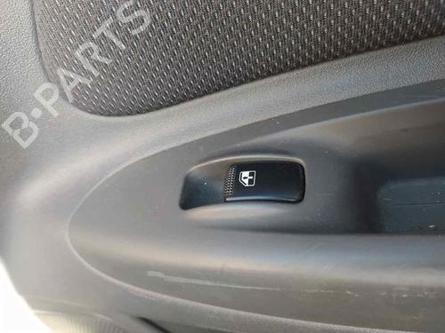 Used Right front window switch KIA RIO I Hatchback (DC) [2000-2006]  22784747