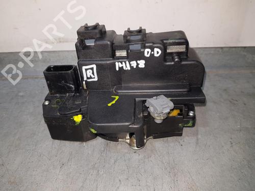 Used Front right lock CHEVROLET CAPTIVA (C100, C140) 2.0 D 4WD (150 hp) 10390131