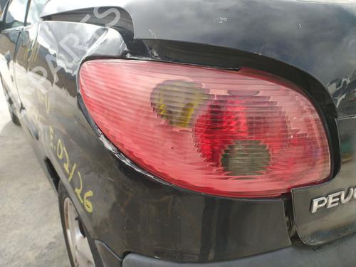 Feu arrière gauche PEUGEOT 206 CC (2D) 1.6 16V (2DNFUF, 2DNFUR) (109 hp) 32141810