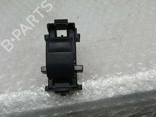 left-rear-window-switch-toyota-yaris-_p13_-2010-2011-2012-2013-2014-2015-2016-2017-2018-2019-2020-32261901 main image