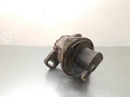 Used Ignition distributor NISSAN PRIMERA (P11) 2.0 16V (131 hp) 8734394