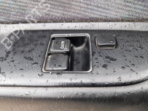 Used Left front window switch NISSAN ALMERA I (N15) 2.0 D (75 hp) 31975519