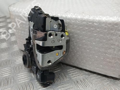 Used Front left lock TOYOTA AURIS (_E18_) [2012-2018]  24152050