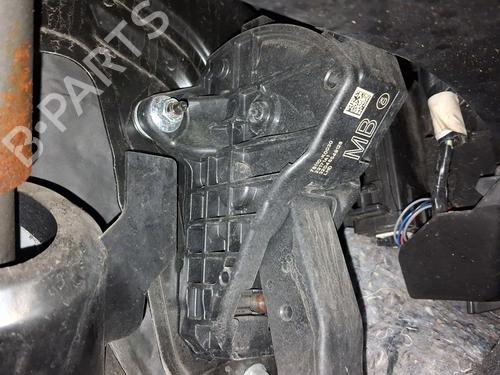 Used Pedal Pedal TOYOTA YARIS (_P21_, _PA1_, _PH1_) 1.5 (MXPA11) (125 hp) 38720183 38720183