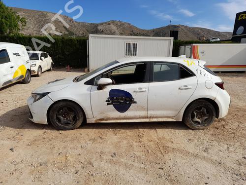Brugte TOYOTA COROLLA Hatchback (_E21_, _EA1_, _EH1_) 1.8 VVTi Hybrid (ZWE219) (140 hp) 2778489