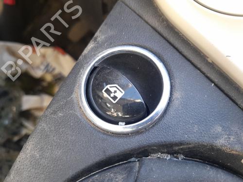 Pulsantiera anteriore sinistra FIAT 500 (312_) 1.2 (312AXA1A) (69 hp) 31623813