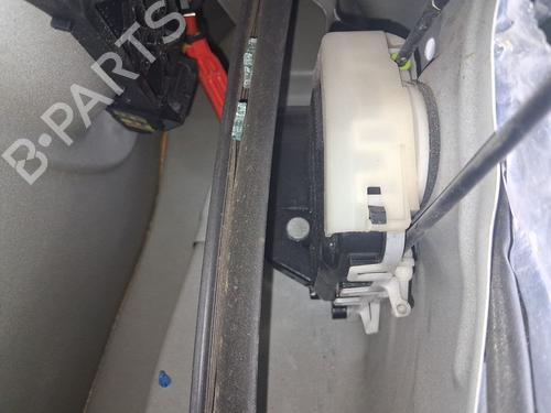 Used Rear right lock Rear right lock TOYOTA YARIS (_P13_) 1.3 (NSP130_, NSP130) (99 hp) 40038364 40038364