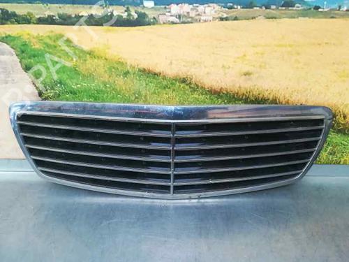 Used Grille MERCEDES-BENZ E-CLASS (W211) E 270 CDI (211.016) (177 hp) 3186453