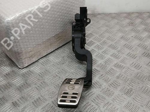 Used Pedal FIAT BRAVO II (198_) 1.9 D Multijet (198AXB1A) (120 hp) 19160364