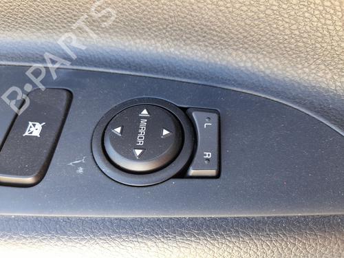 Left front window switch KIA STONIC (YB) 1.0 T-GDi Eco-Dynamics+ | BP29919552I27
