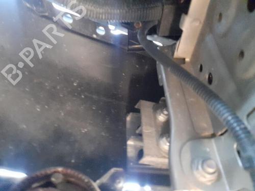 Used Front bumper reinforcement TOYOTA COROLLA Verso (ZER_, ZZE12_, R1_) 2.2 D-4D (AUR10_, AUR10R) (136 hp) 29145885