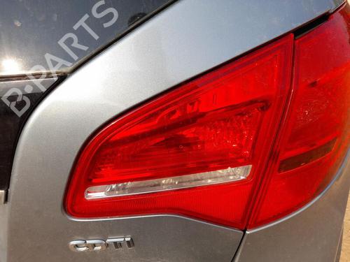 Højre baglygte bagklap OPEL MERIVA B MPV (S10) 1.7 CDTI (75) (110 hp) 28183903