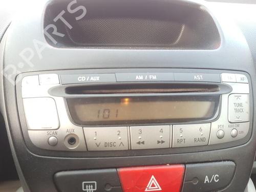 Used Radio CITROËN C1 (PM_, PN_) 1.0 (68 hp) 24842363