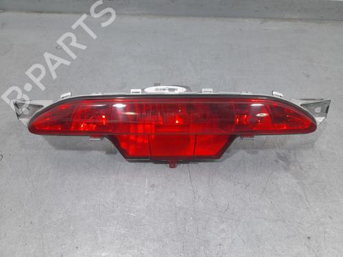 Used Rear center light OPEL CORSA F (P2JO) 1.2 (68) (101 hp) 31979709