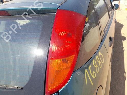 Højre baglygte FORD FOCUS I (DAW, DBW) 1.6 16V (100 hp) 29527762
