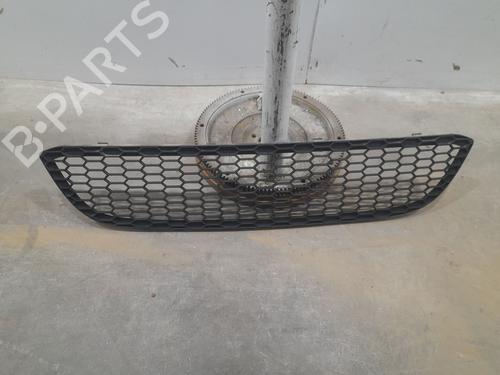 Used Grille BMW 1 (E81) 118 d (143 hp) 31073201