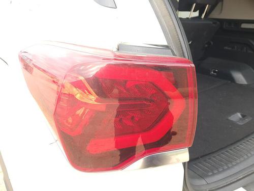 Lampa tylna lewa SSANGYONG KORANDO (C300) 1.5 8360137010